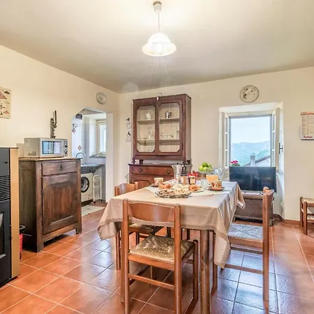 Gorgeous In With Jacuzzi Casa vacanze Prasco