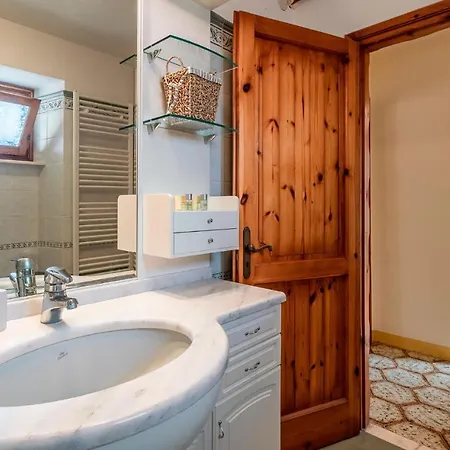 Gorgeous In With Jacuzzi Casa vacanze Prasco