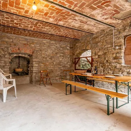Gorgeous In With Jacuzzi Casa vacanze Prasco